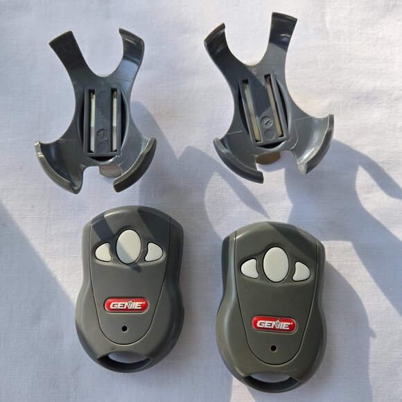 2 Genie GICT390 3-Button Garage Door Opener Remote w/ Visor Clip - Picture 2 of 4